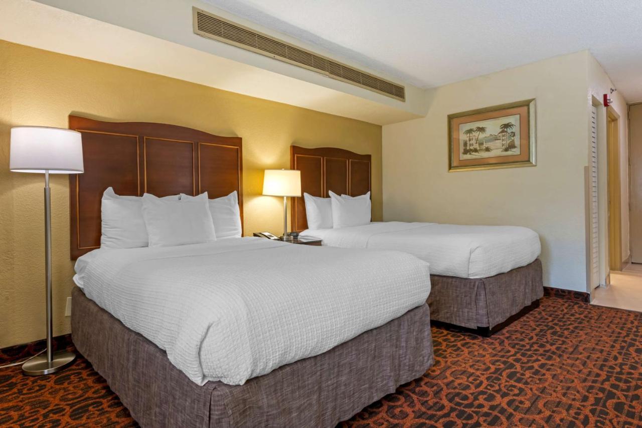 Best Western Plus North Miami-Bal Harbour Экстерьер фото
