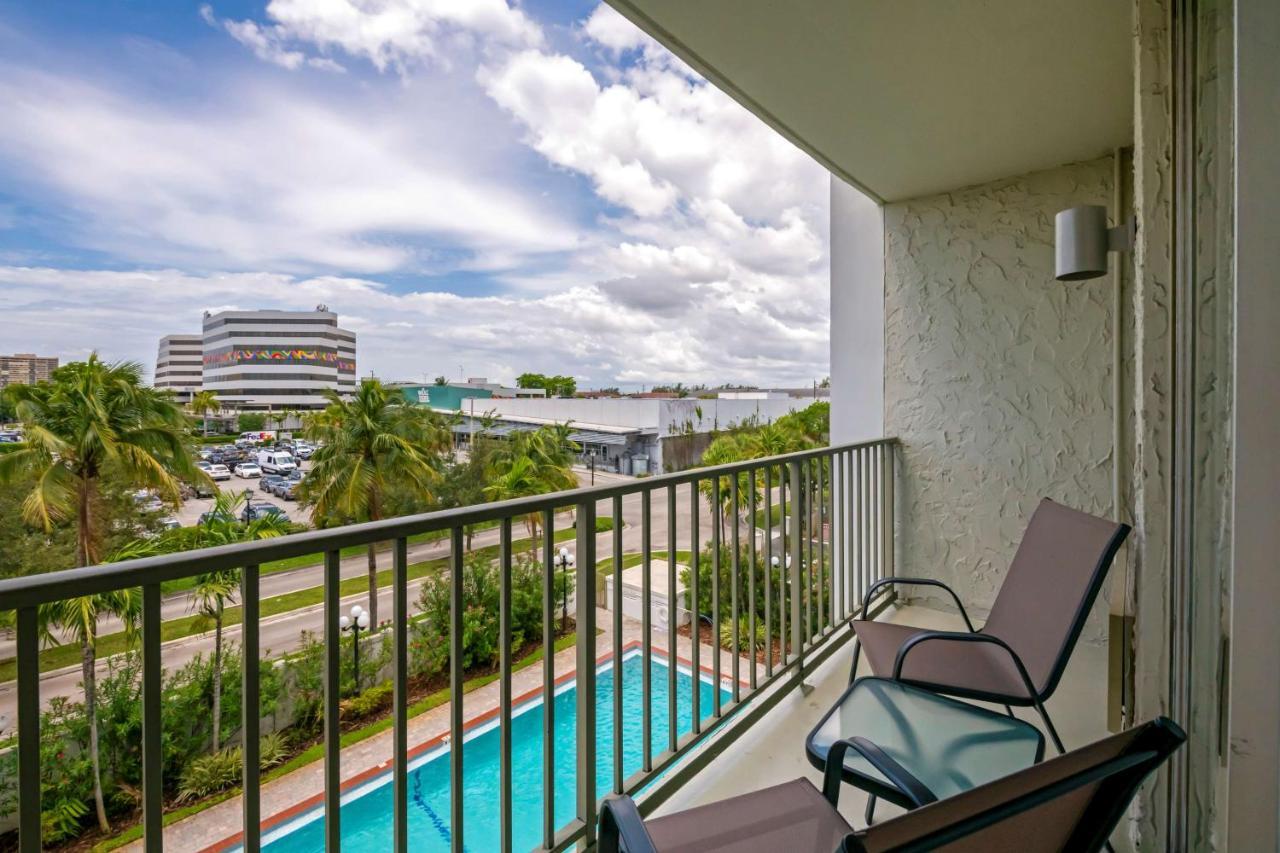 Best Western Plus North Miami-Bal Harbour Экстерьер фото