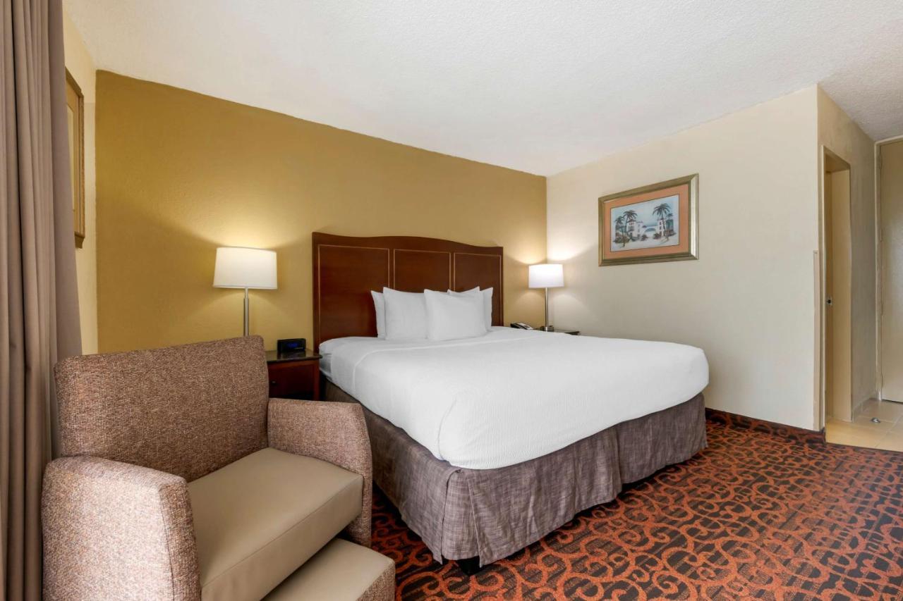 Best Western Plus North Miami-Bal Harbour Экстерьер фото
