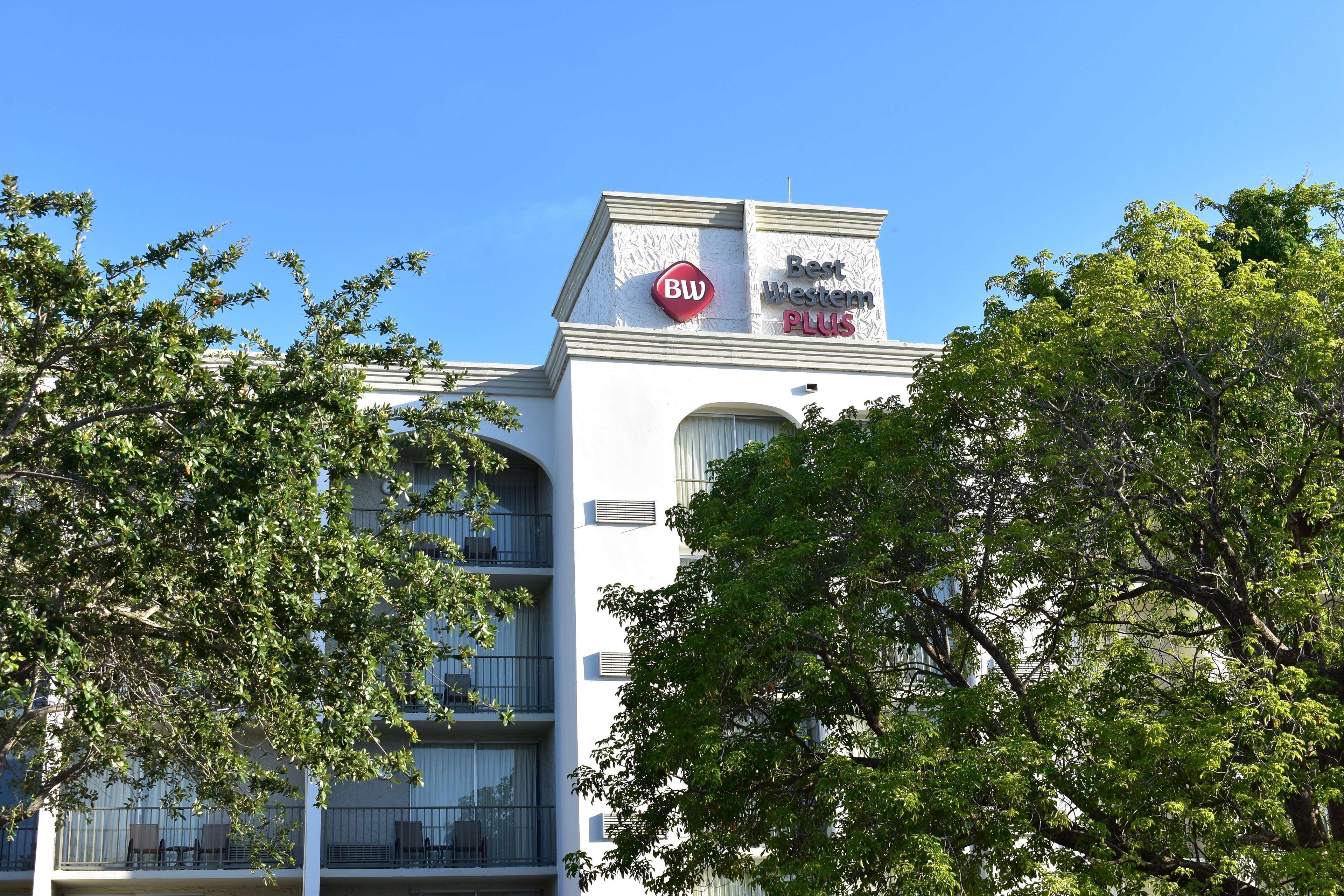 Best Western Plus North Miami-Bal Harbour Экстерьер фото