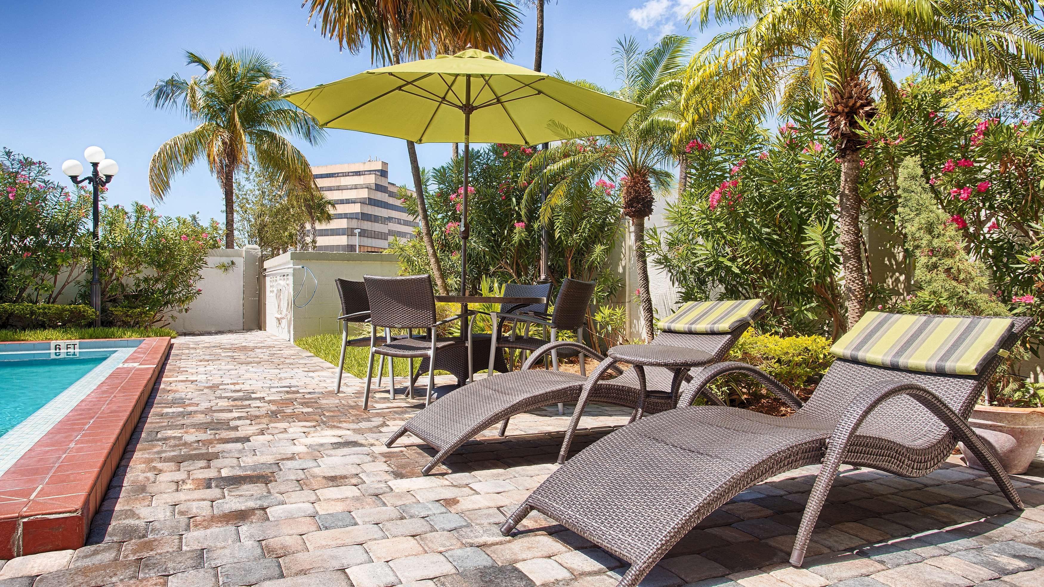 Best Western Plus North Miami-Bal Harbour Экстерьер фото