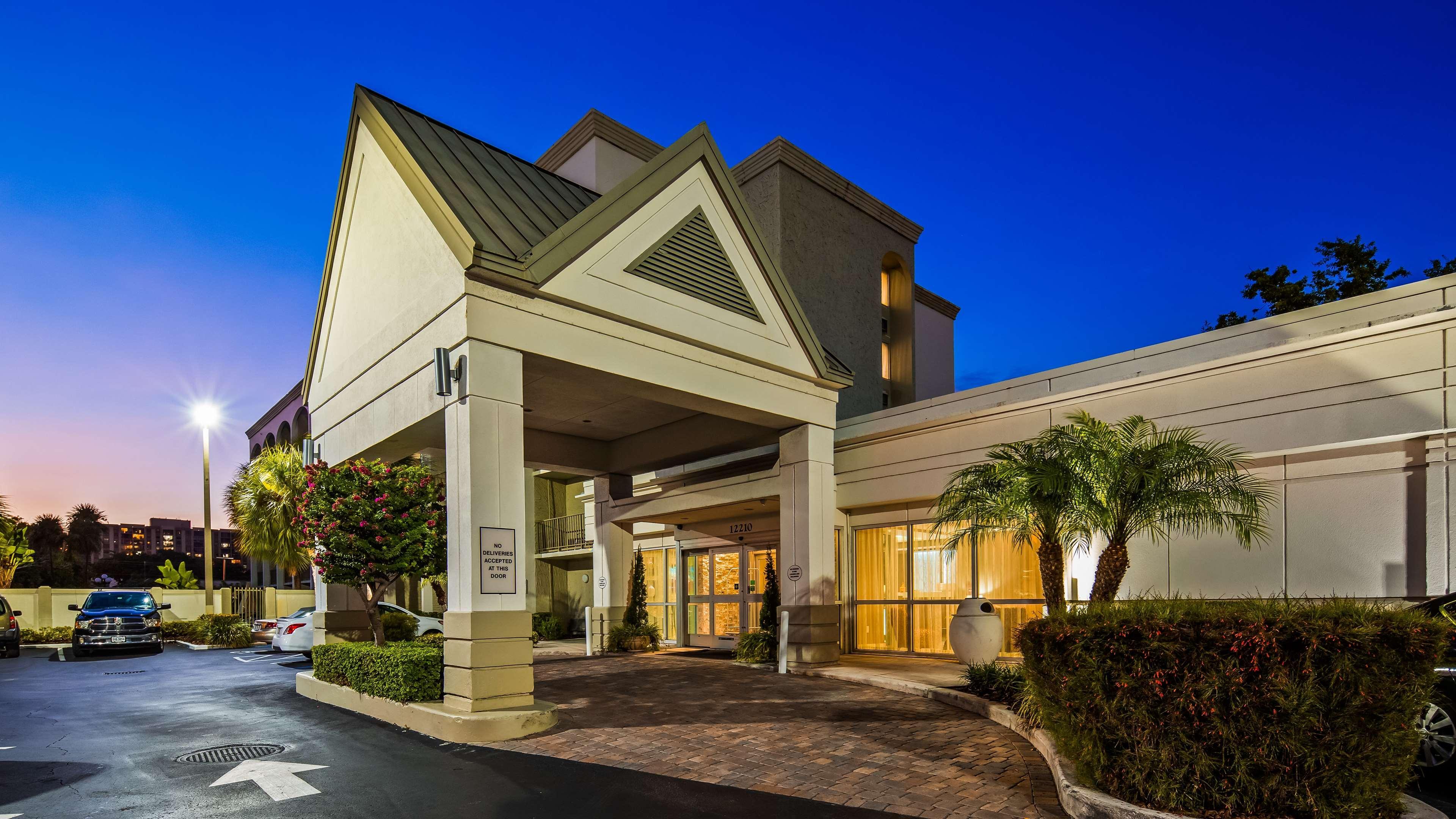 Best Western Plus North Miami-Bal Harbour Экстерьер фото